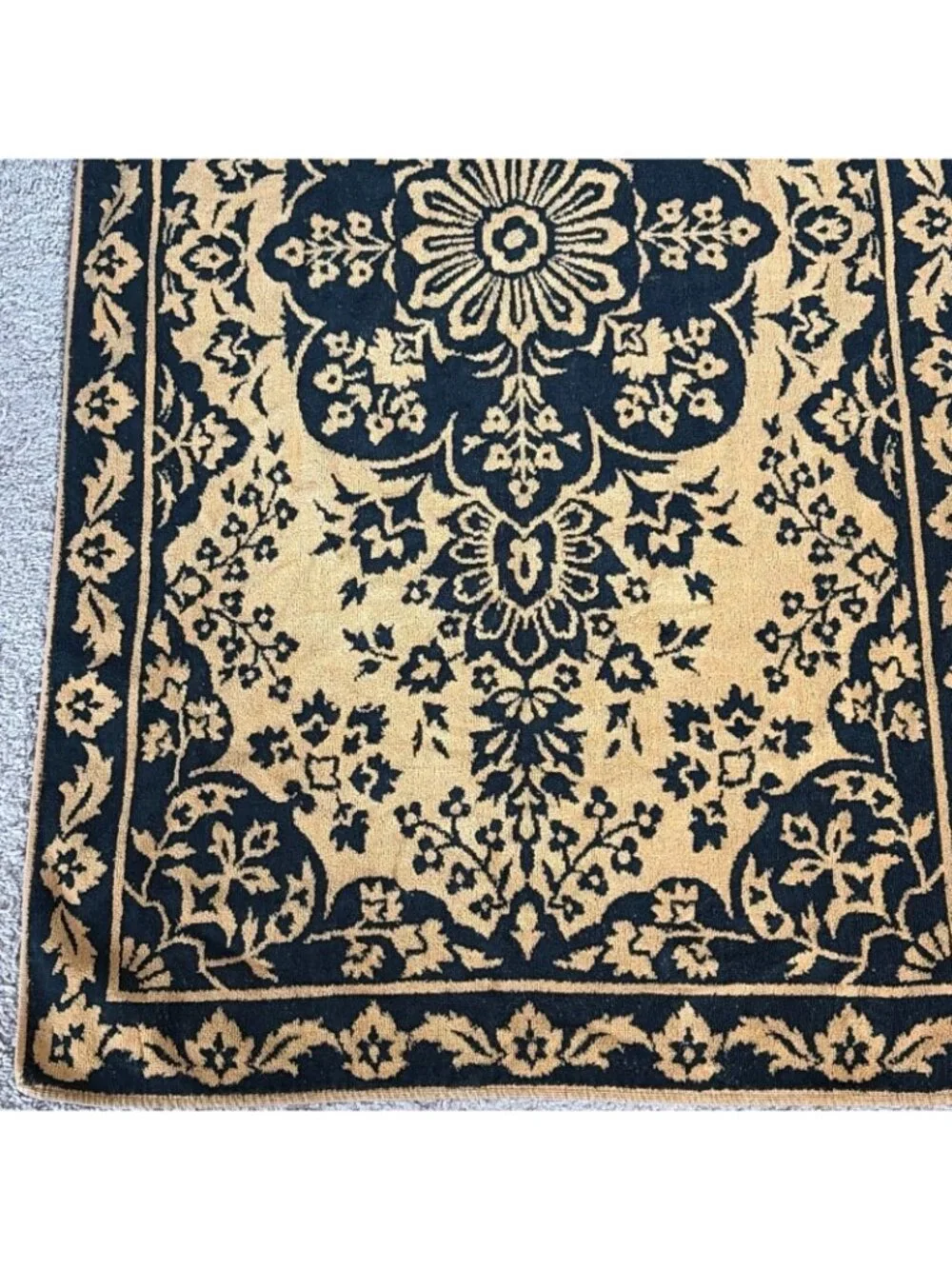 Vintage 1970's Fieldcrest Gold & Black Bath Towel 44x24